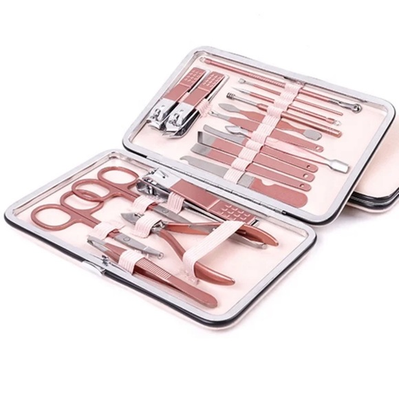 18 Piece - Rose Gold Manicure and Pedicure Nail Care Kit - Picture 2 of 8